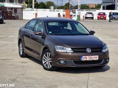 Culoaremaro Utilizat 2013 VW Jetta Life Berlinǎ | 6.900 EUR (Preț OK)