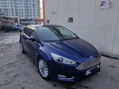 Culoarealbastru Utilizat 2014 Ford Focus Titanium Hatchback | 7.100 EUR (Puțin scump)