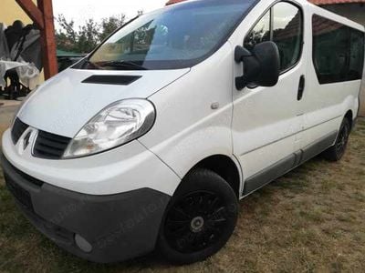Second-hand Renault Trafic 90 CP (66 kW) 2012 Alb Monovolum
