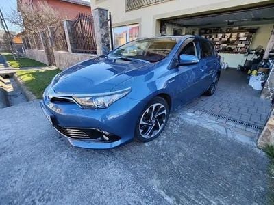 Second-hand Toyota Auris Hybrid Sol 99 CP (72 kW) 2016 Hatchback
