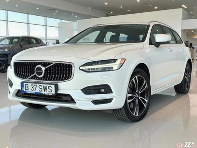 Second-hand Volvo V90 Momentum 235 CP (172 kW) 2021 Alb Break