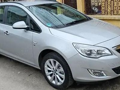 Second-hand Opel Astra Sport 140 CP (102 kW) 2012 Break