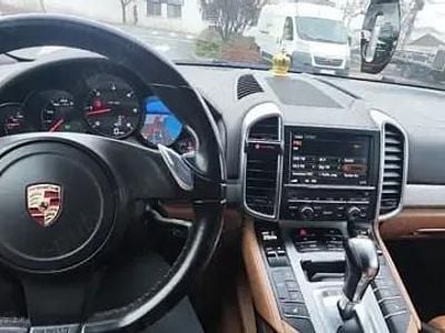Second-hand Porsche Cayenne 245 CP (180 kW) 2011 SUV