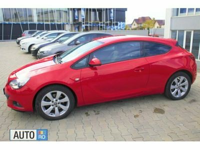 Second-hand Opel GT 165 CP (121 kW) 2012 Rosu Coupe