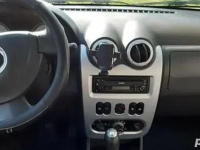 Second-hand Dacia Logan 75 CP (55 kW) 2011 Berlinǎ