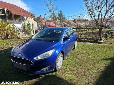 Culoarealbastru Utilizat 2015 Ford Focus Business Edition | 5.600 EUR (Preț OK)
