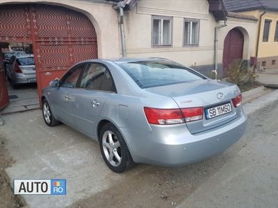 Second-hand Hyundai Sonata 103 CP (75 kW) 2007 Gri Berlinǎ