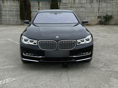 Culoarenegru Utilizat 2017 BMW 750L Sport Line Berlinǎ | 27.800 EUR