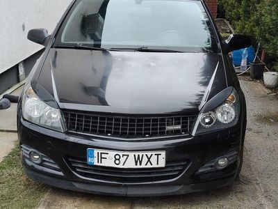 Second-hand Opel Astra Cosmo 90 CP (66 kW) 2006 Culoarenegru Coupe