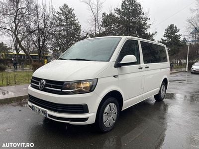Culoarealb Second-hand 2017 VW Transporter Comfortline Van | 9.999 EUR