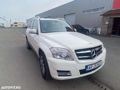 Second-hand Mercedes GLK250 204 CP (150 kW) 2011 Culoarealb SUV