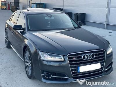 Audi S8