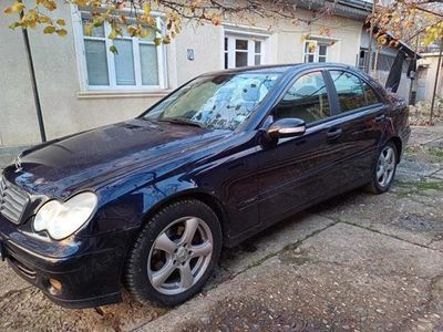 second-hand Mercedes C200 