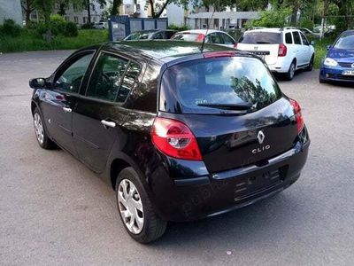 second-hand Renault Clio 2009 benzină