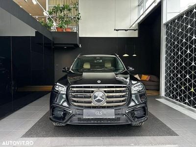 Culoarenegru Nouă 2025 Mercedes GLS350 SUV | 121.385 EUR