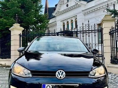 Second-hand VW Golf VII Allstar 110 CP (80 kW) 2016 Culoarenegru Hatchback