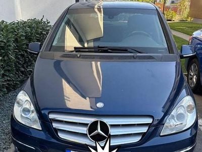 Mercedes B180
