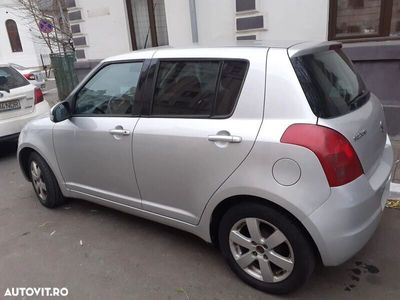 second-hand Suzuki Swift 1.3 GC AC