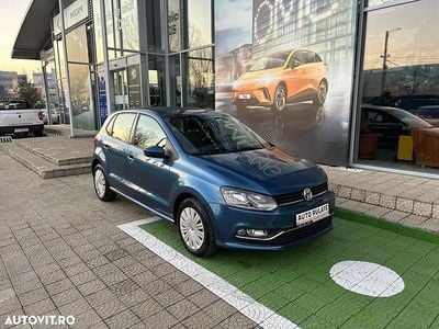 Second-hand VW Polo Comfortline 90 CP (66 kW) 2014 Culoarealbastru
