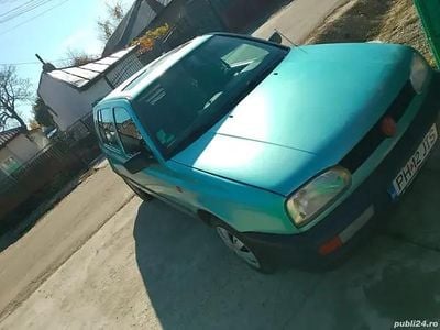 Verde Utilizat 1993 VW Golf III Hatchback | 2.500 EUR