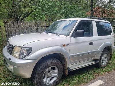 Culoarealb Utilizat 2002 Toyota Land Cruiser Executive Berlinǎ | 10.000 EUR (Scump)