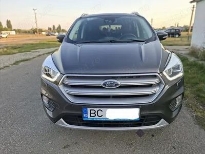 Second-hand Ford Kuga 150 CP (110 kW) 2019 Gri SUV