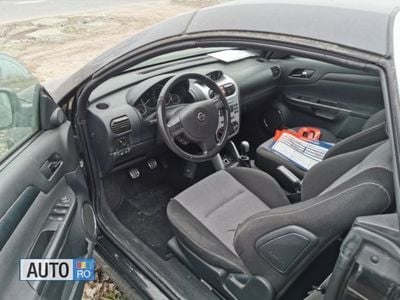 Negru Utilizat 2005 Opel Tigra Cabrio | 1.999 EUR