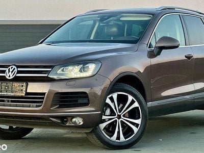Second-hand VW Touareg Exclusive 245 CP (180 kW) 2012 Culoaremaro SUV