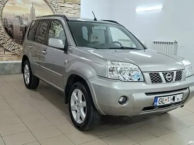 Argintiu Utilizat 2007 Nissan X-Trail SUV | 2.450 EUR
