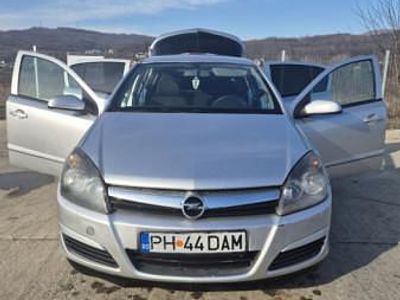Gri Utilizat 2005 Opel Astra Hatchback | 6.000 EUR