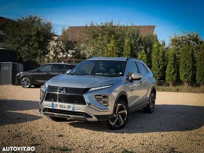 Culoaregri Utilizat 2022 Mitsubishi Eclipse Cross Intense+ SUV | 19.239 EUR