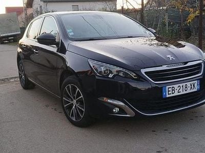 Second-hand Peugeot 308 Allure 130 CP (95 kW) 2016 Culoarealbastru Hatchback