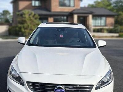 Second-hand Volvo S60 Standard 181 CP (133 kW) 2014 Culoarealb Berlinǎ