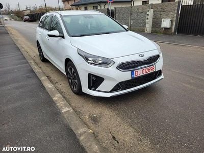 Culoarealb Second-hand 2021 Kia Ceed Platinum Edition Hatchback | 17.799 EUR