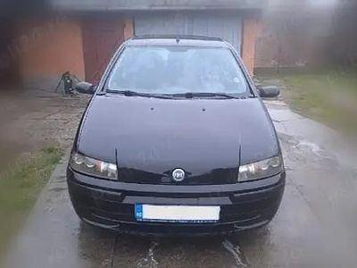 Second-hand Fiat Punto 80 CP (58 kW) 2001 Negru Hatchback