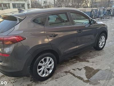 Second-hand Hyundai Tucson Style 132 CP (97 kW) 2019 Culoaremaro SUV