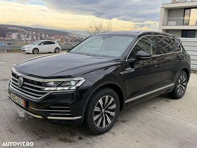 Culoarenegru Utilizat 2018 VW Touareg Atmosphere SUV | 30.990 EUR (Puțin scump)