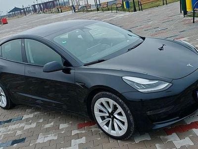 Culoarenegru Utilizat 2021 Tesla Model 3 Berlinǎ | 25.500 EUR (Preț OK)