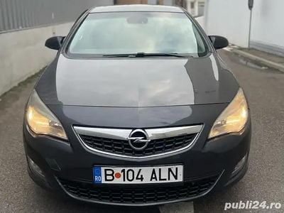 Utilizat 2012 Opel Astra Hatchback | 3.150 EUR (Preț bun)