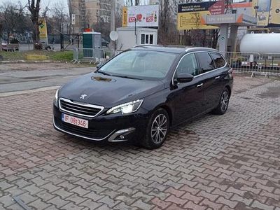 Second-hand Peugeot 308 Access 82 CP (60 kW) 2015 Culoarenegru Hatchback