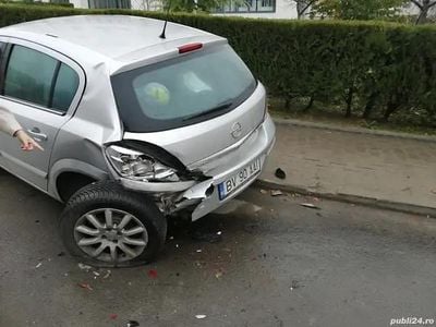 Utilizat 2004 Opel Astra Hatchback | 3.000 EUR