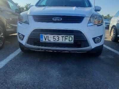 second-hand Ford Kuga Auto pentru tine si familia ta