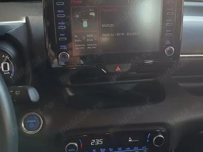 Second-hand Toyota Yaris Hybrid 116 CP (85 kW) 2023 Alb Hatchback