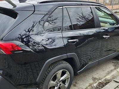 Second-hand Toyota RAV4 Hybrid Luxury 222 CP (163 kW) 2019 Culoarenegru SUV