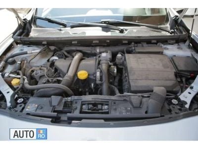 Second-hand Renault Fluence 66 kW (90 CP) 2010 Alb Berlinǎ