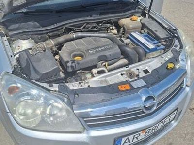 second-hand Opel Astra an fabricație 2007