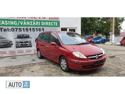 Rosu Utilizat 2003 Citroën C8 Monovolum | 1.999 EUR