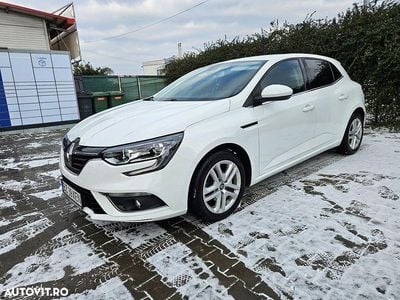 Culoarealb Second-hand 2019 Renault Mégane IV Zen Hatchback | 11.500 EUR (Preț OK)