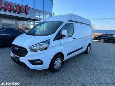 Alb Utilizat 2018 Ford Transit Custom Trend Monovolum | 16.940 EUR (Puțin scump)