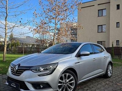 Second-hand Renault Mégane IV Intens 110 CP (80 kW) 2017 Culoareargint Hatchback